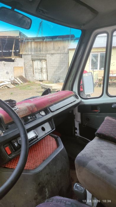 Mercedes 207d, сапог, на ходу