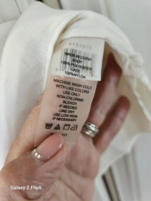 Cămașă fără măneci  marimea L tip pătase