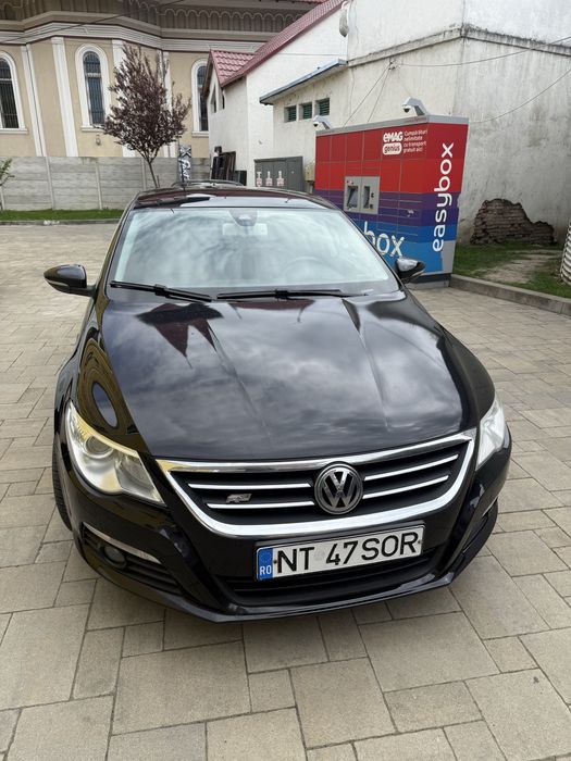 Volkswagen Passat CC.