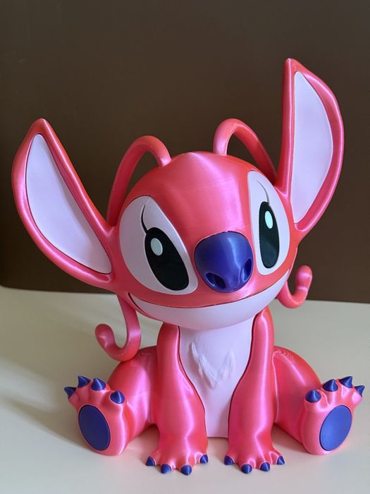 Фигурки на Стич и Ейнджъл