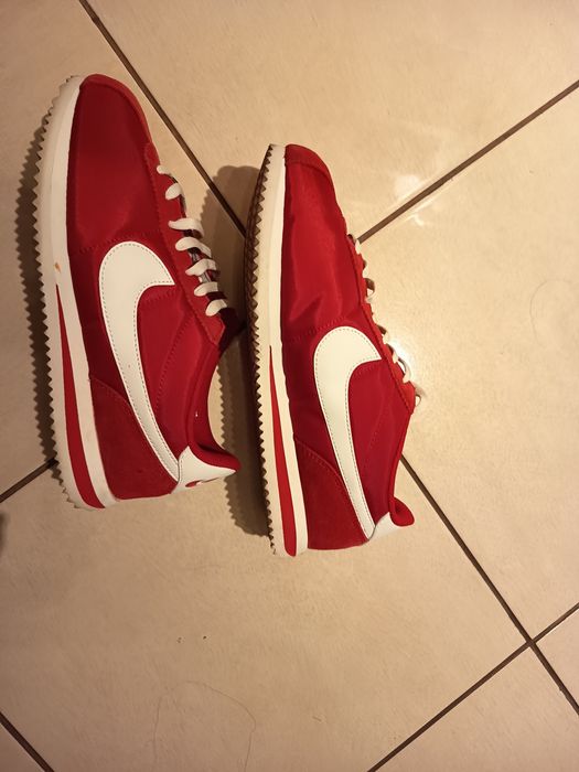 Nike cortez University red