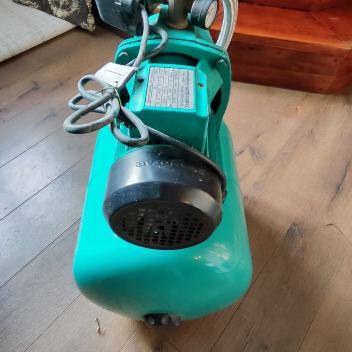 Насос для воды продам