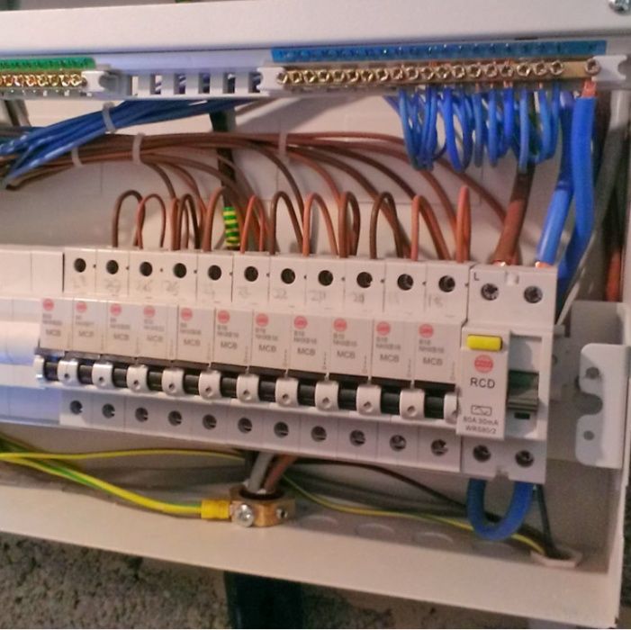 Electrician autorizat ,preturi rezonabile.