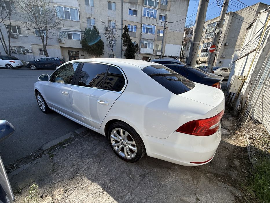 SKODA Superb 2014 — imagine 4
