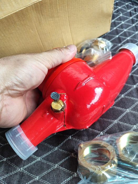 Счётчик для горячей и холодной воды