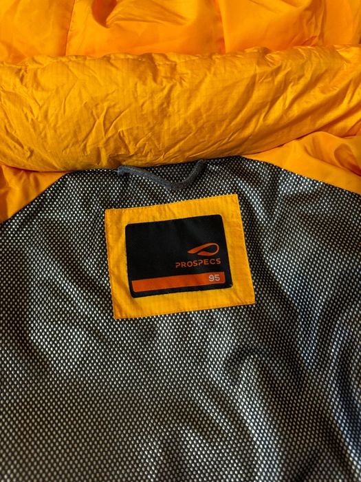 Куртка пуховик есть еще красный