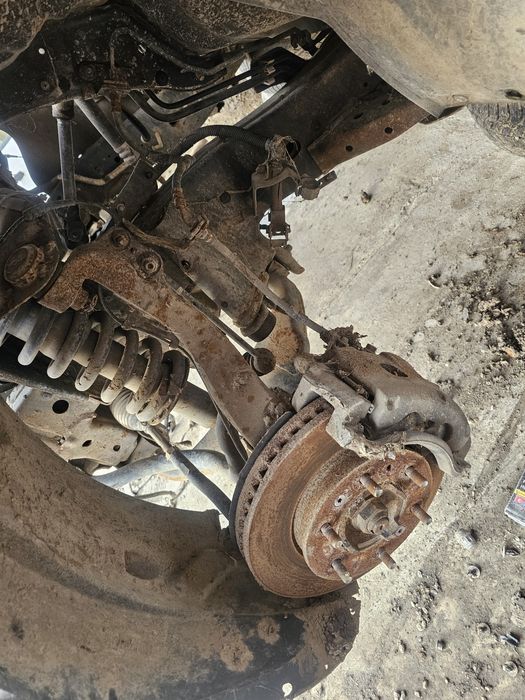 Fuzeta dreapta stânga fata Ford Ranger III 2.2 TDCi 2011 - 2015 Manual