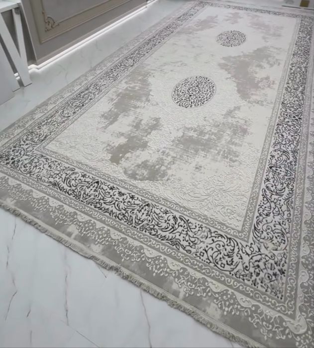 Турецкий ковер 2.5*4 за 33000.