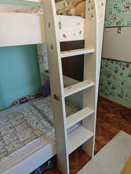 Paturi supraetajate din lemn (204 cm lungime, saltele incluse)