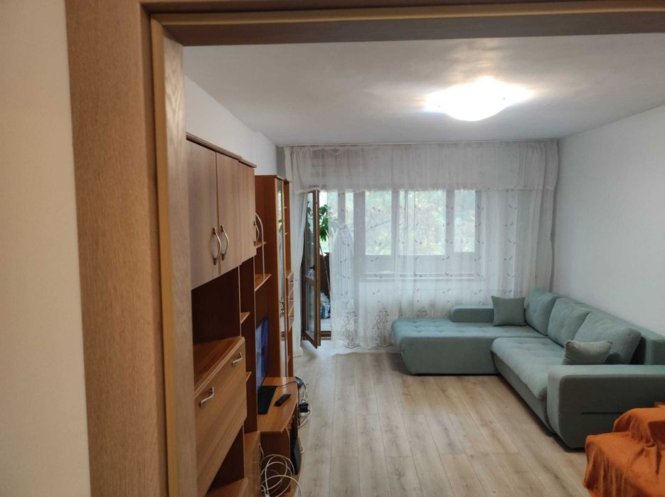 Apartament 2 camere decomandat, Militari