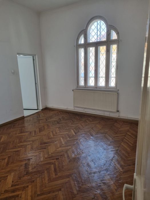 Spatiu / casa ultracentral Pitesti