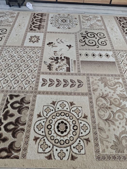 Продам палас в гостинную