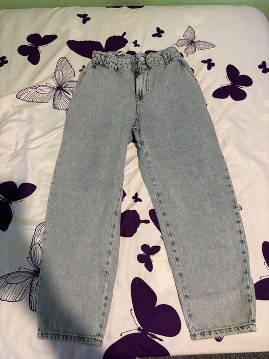 Продавам дънки S,M