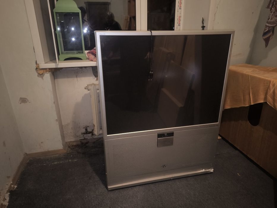 Телевизор JVC HV-44pro