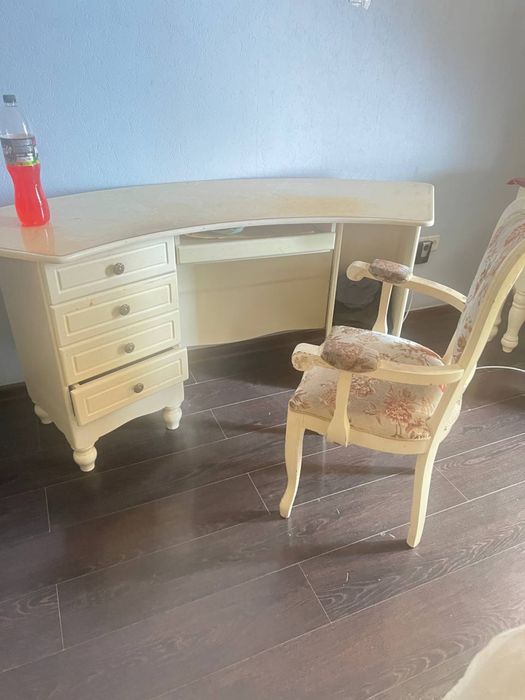 Кравать йонго дарахтидан