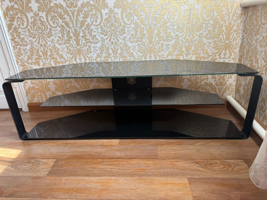 Стеклянная тумба