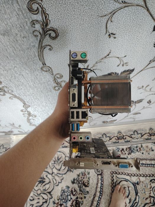 kampyuter qisimlari sotiladi