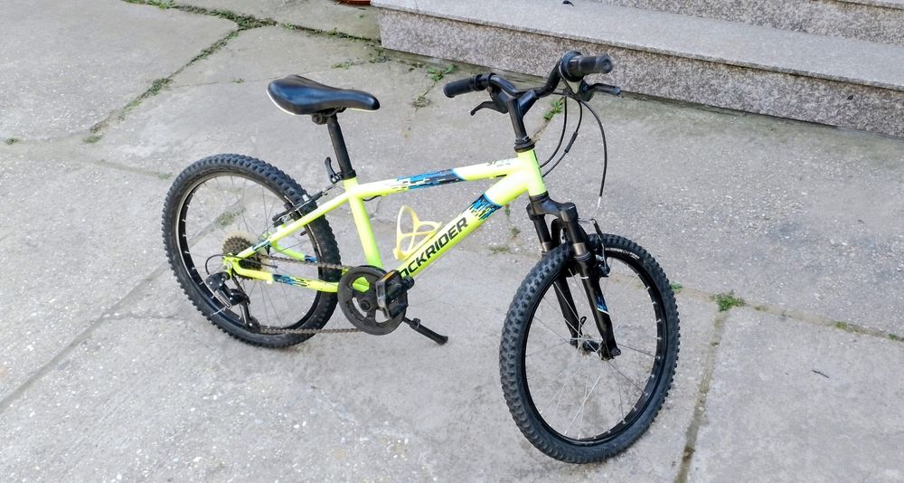 Vând bicicletă şi trotinetă