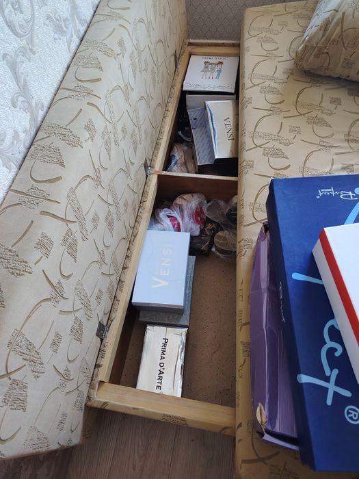 Продам диван дёшево