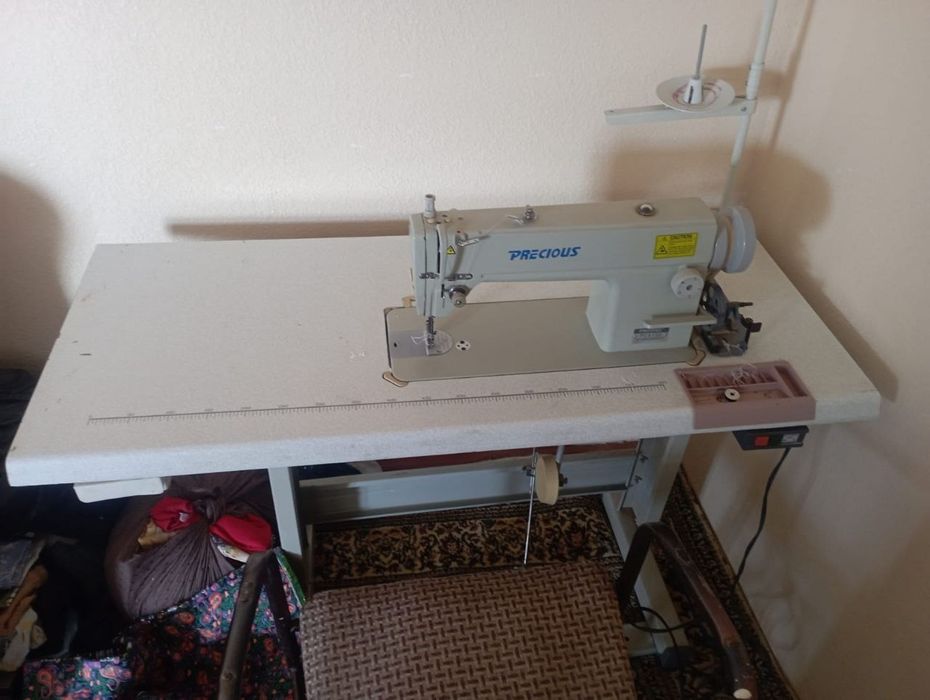 Тикув машинками сотилади