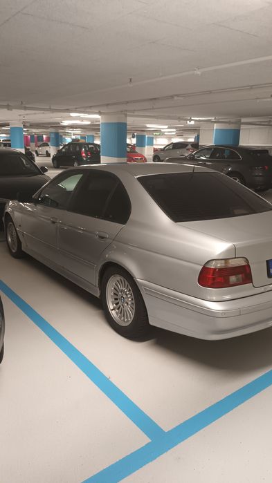BMW 5 Series 0 — imagine 3