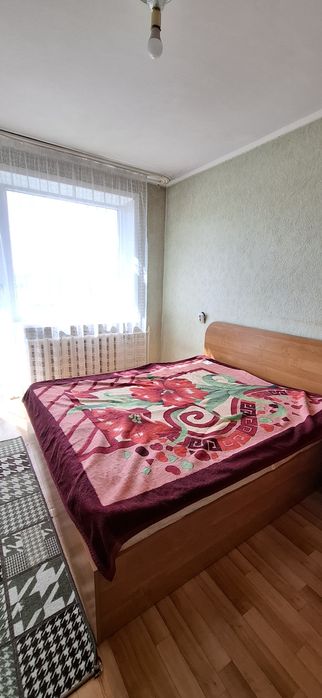 Продам 2хком квартиру район 8 школы.