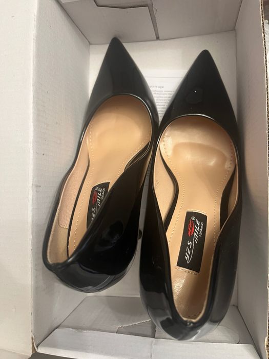 Нови дамски обувки-37 номер