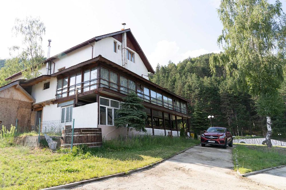 Inchiriez pensiune pentru CRACIUN 2026