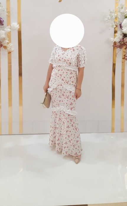 Платье очень красивое