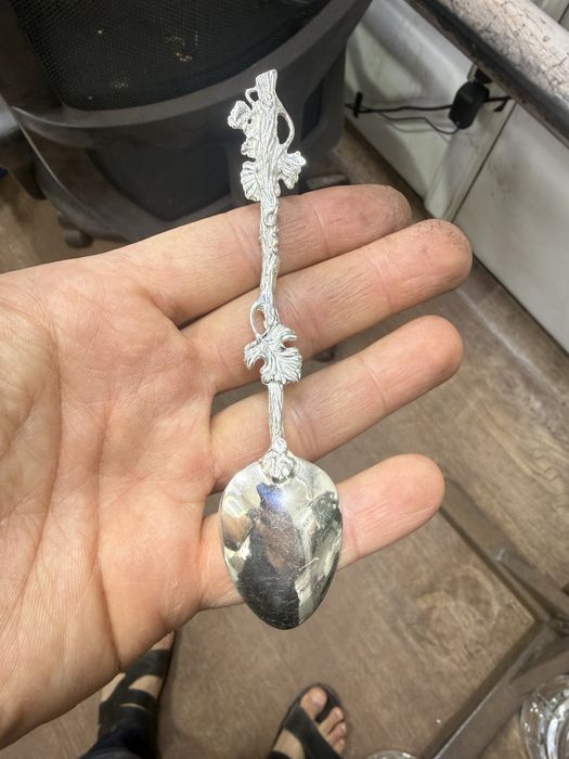 Серебряная чайная ложка