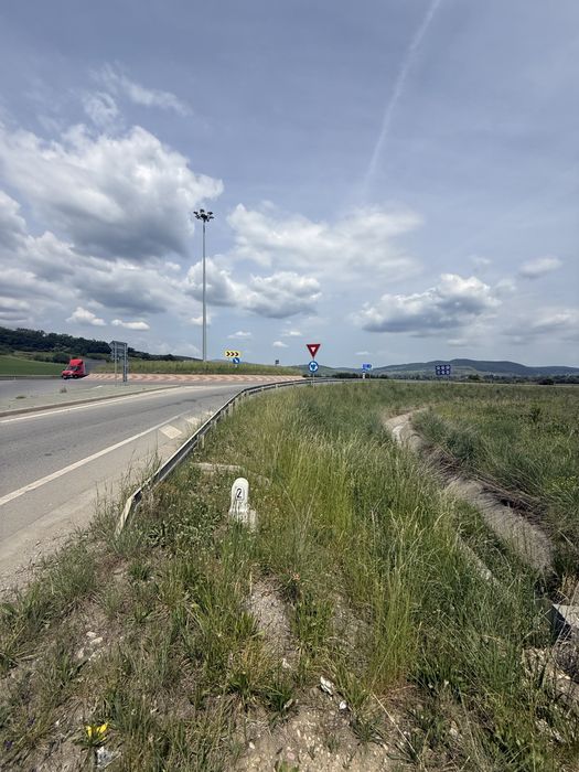 Teren  giratoriu autostrada