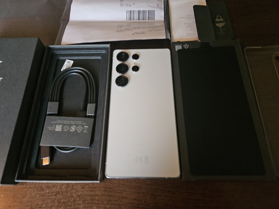Vand / Schimb Samsung S 25 Ultra Titanium White  512 Gb  factura -garanție