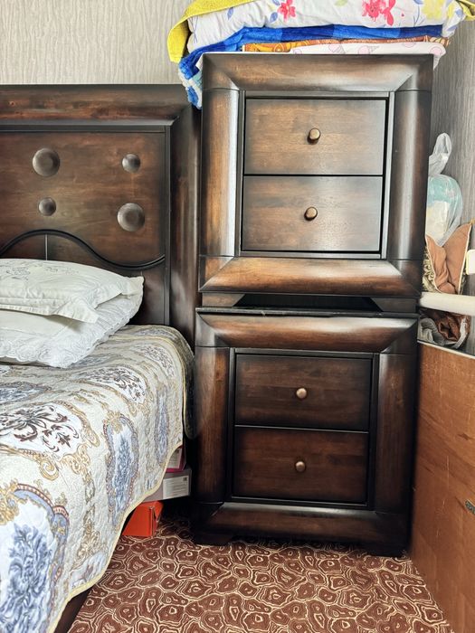 Продам спальный гарнитур