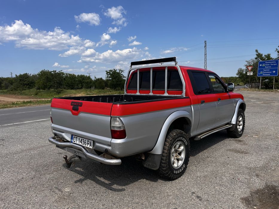 MITSUBISHI L200
