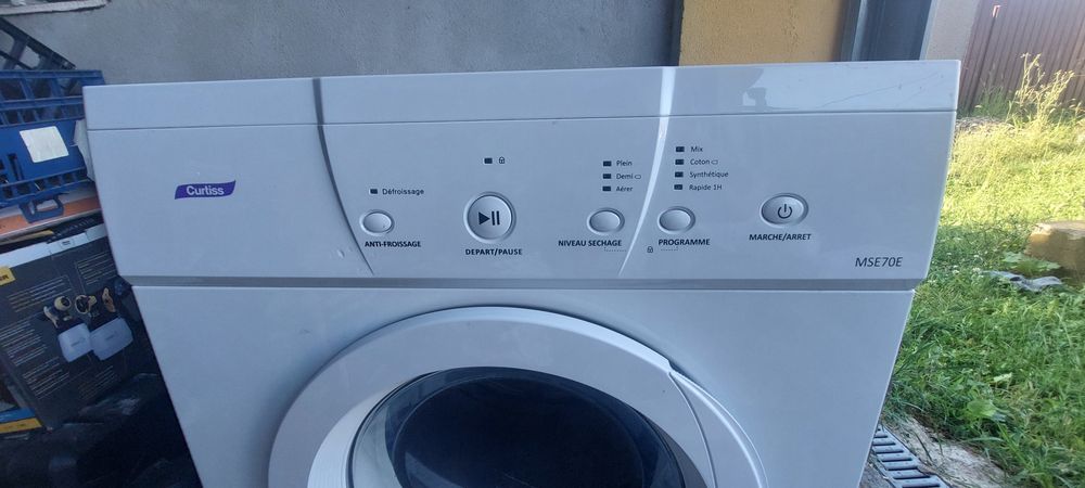 Uscator rufe 7 kg in stare foarte buna de functionare.