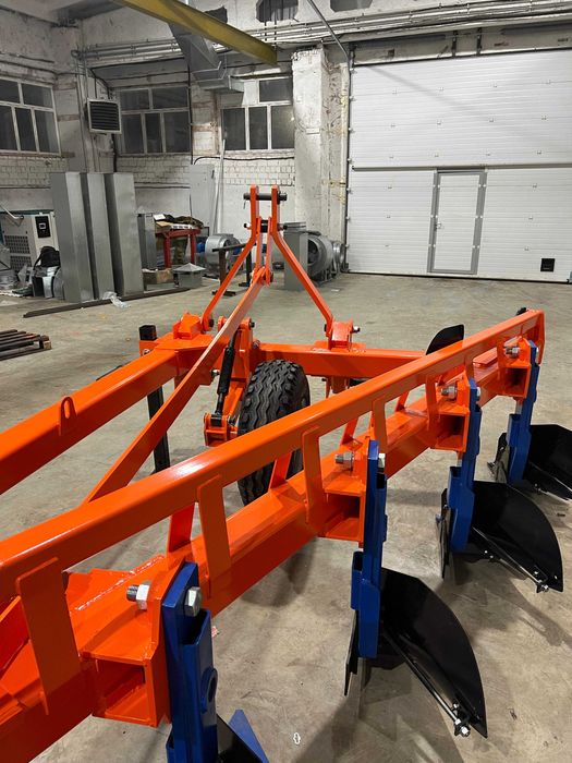 Плуг навесной усиленный ПНУ-8*40