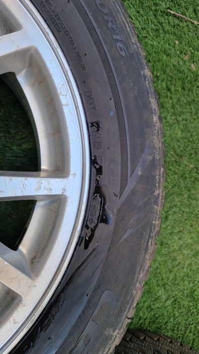 Set 4 jante aliaj+4 anvelope iarna Laufen 215/60/r16 99H