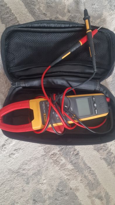 Токоизмерительный клещи fluke 375