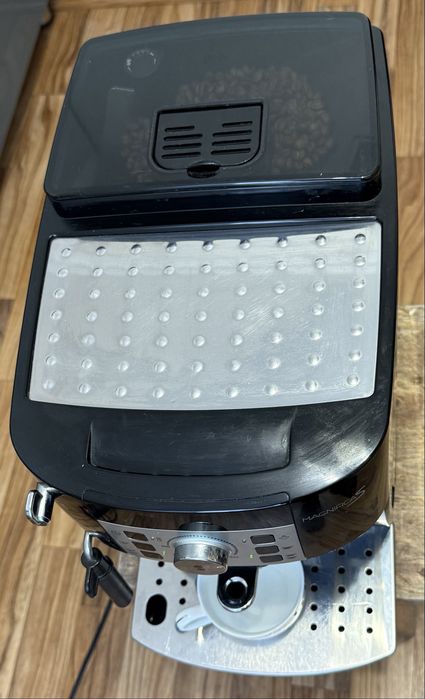 Кофемашина DeLonghi Magnifica s