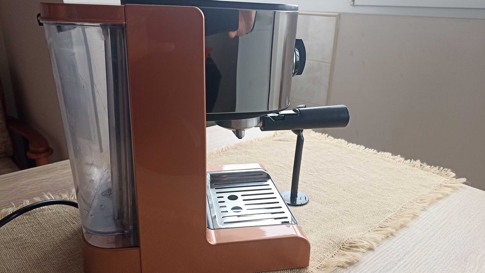 Продавам кафемашина