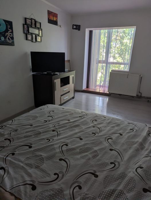 Vand apartament 3 camere 75 mp2
