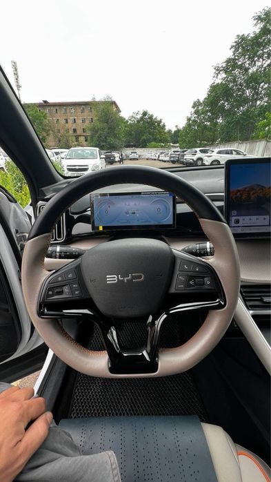 Продается машина byd song pro