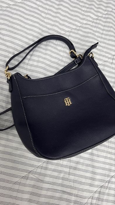 Срочно продам сумку от Tommi hilfiger
