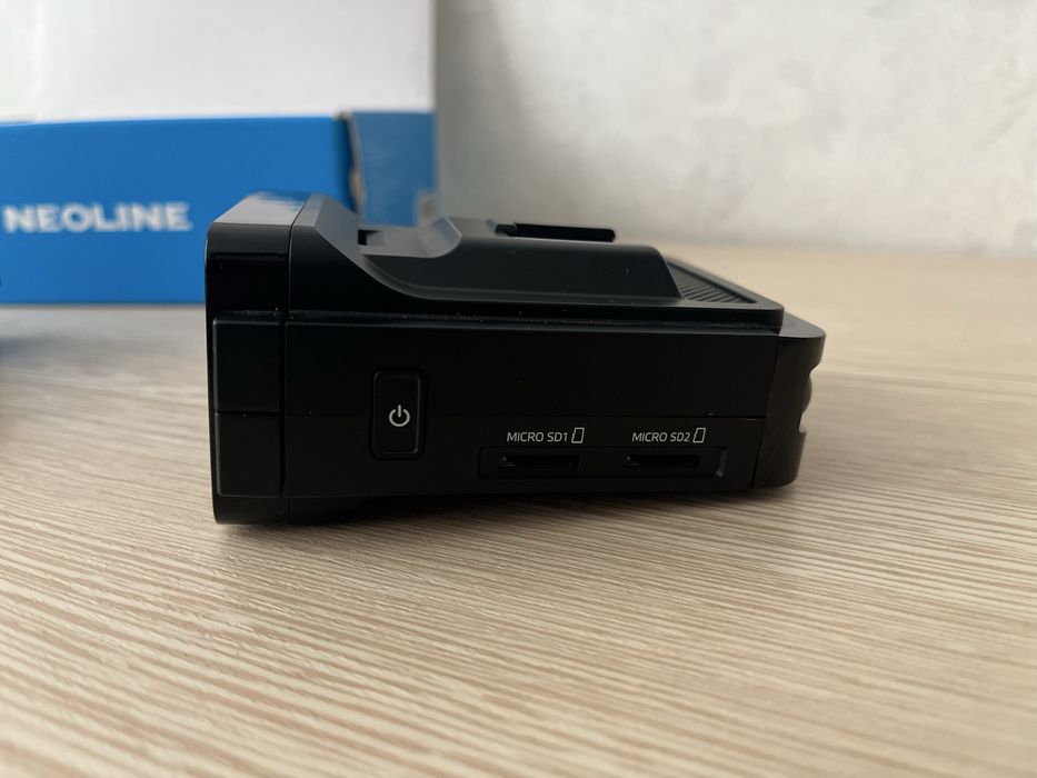 Продам регистратор Neoline X-COP 9300C