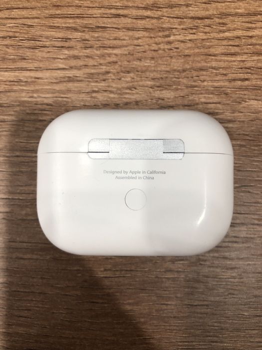 AirPods Pro 2.