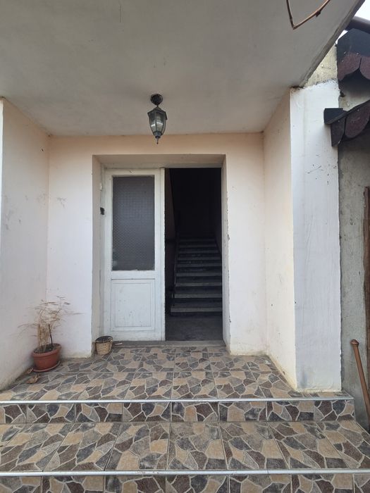 Продава се Етаж от къща в Добрич, Рилци - 734 кв.м за 91 €/кв.м - Снимка #2