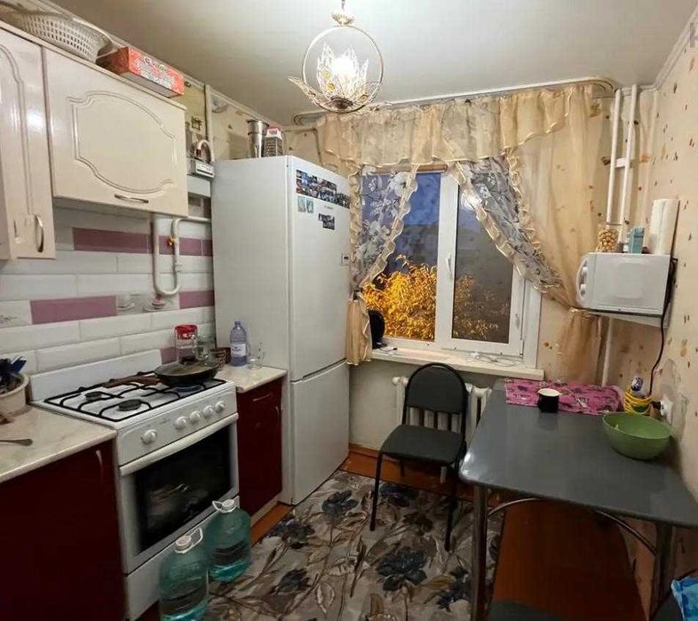 Продам 3 ком в центре СКГУ
