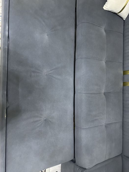 Продаю диван длинна 3.75