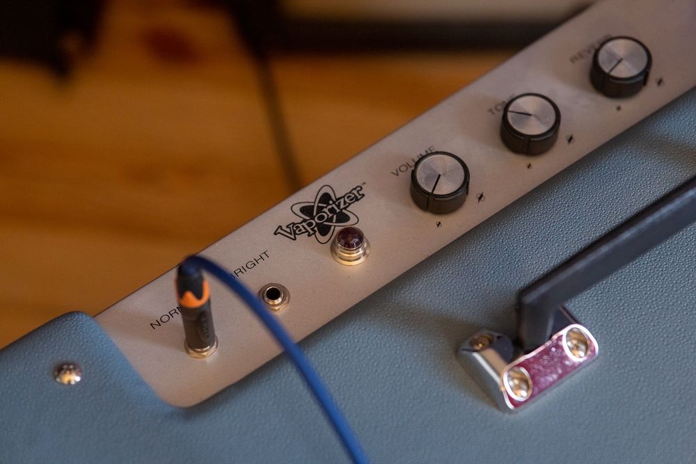 Fender Vaporizer 2x10 лампово китарно комбо