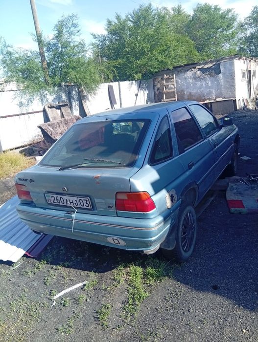 Продам либо обмен машину форд эскорт.